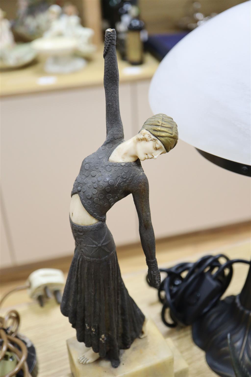 An Art Deco style female figure, 14cm, a lamp, a clock and a frame